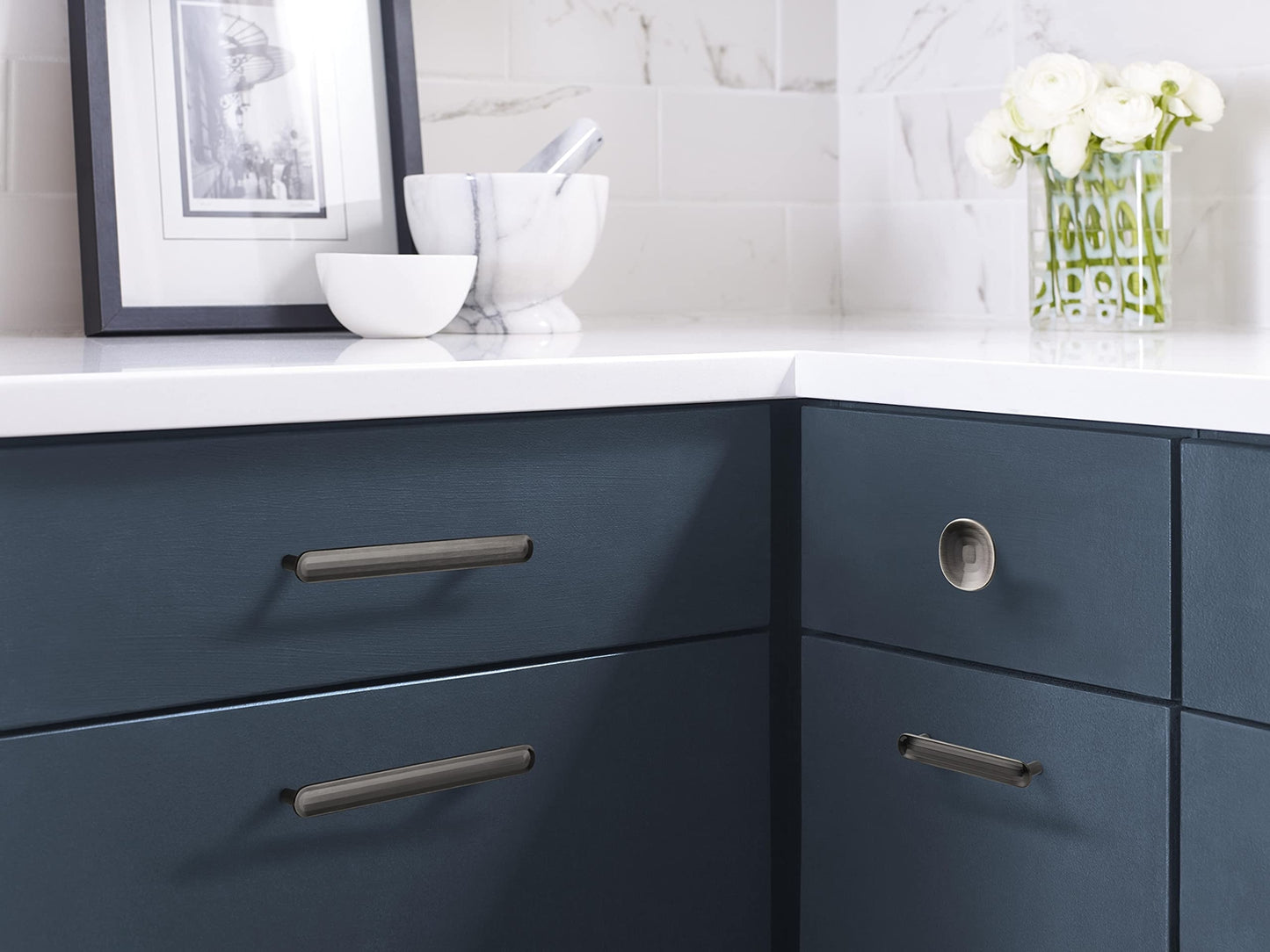 Amerock Cabinet Pull Gunmetal 6-5/16 inch (160 mm) Center to Center Concentric