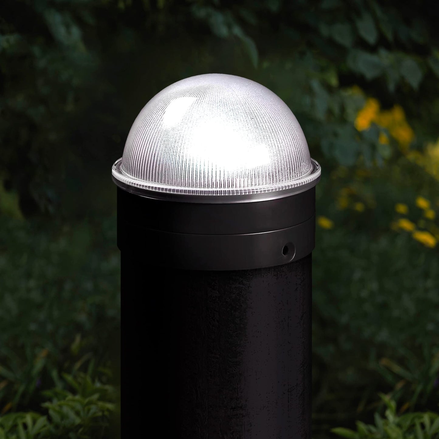 Classy Caps CH2233B Summit Chain Link Solar Post Cap, Black-LED White Light
