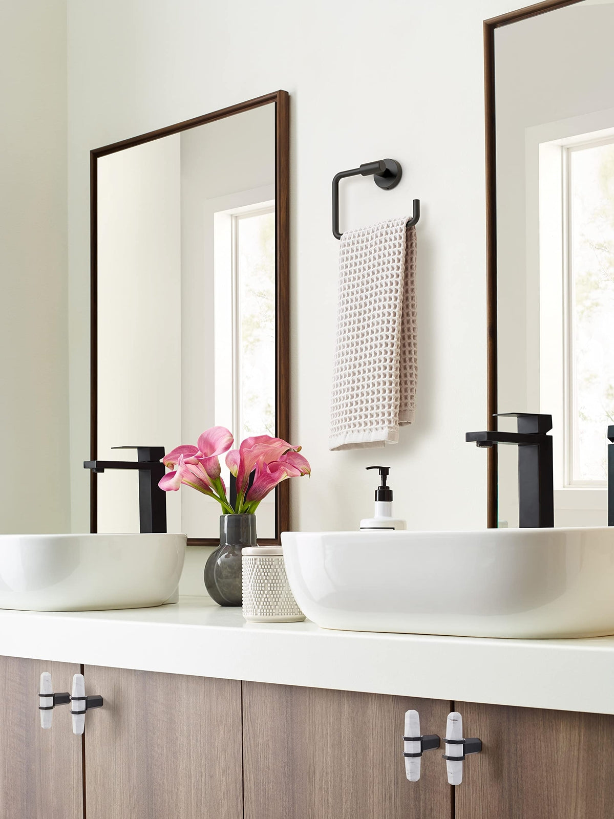 Amerock BH26541MB | Matte Black Towel Bar | 6-7/16 in Length Towel Holder