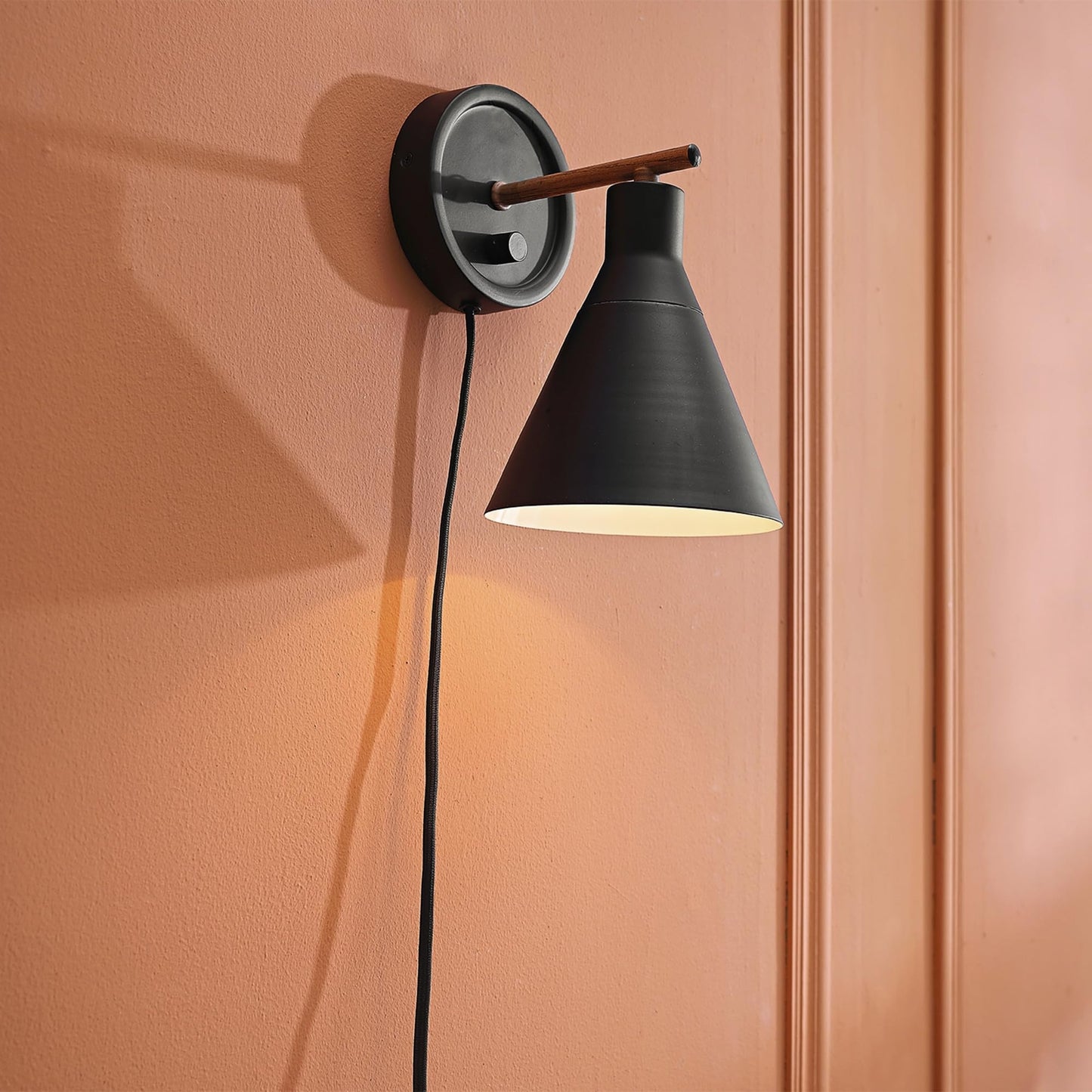 GLOBE Electric 51725 1-Light Dimmable Plug-in or Hardwire Wall Sconce, MB