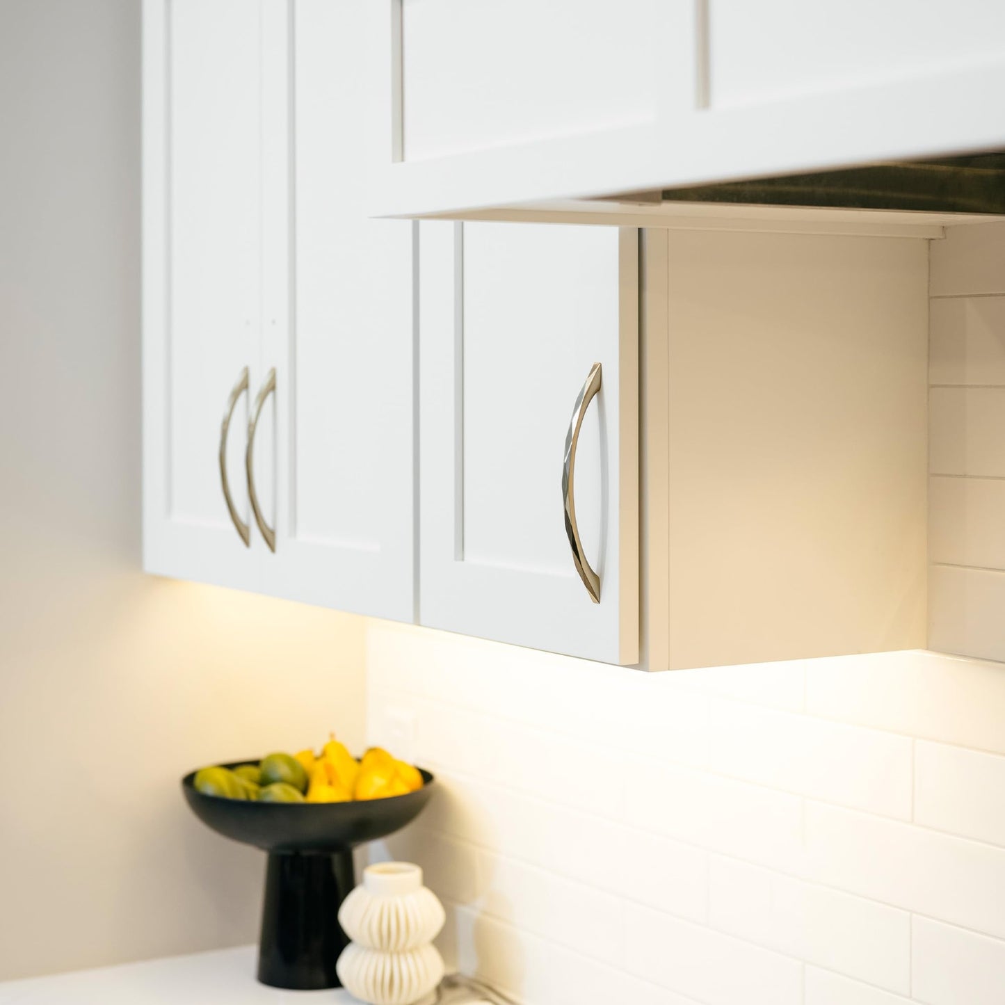 Hickory Hardware 1 Unit Solid Core Kitchen Cabinet Pulls 3 Inch Hole Center