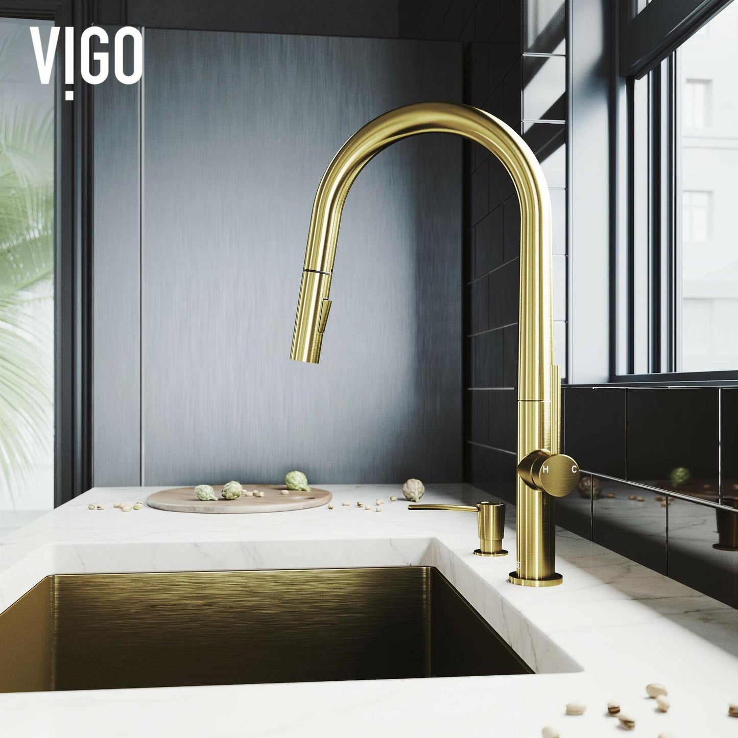 VIGO Greenwich 18'' H Single Handle Pull-Down Sprayer Set with Soap Dispenser