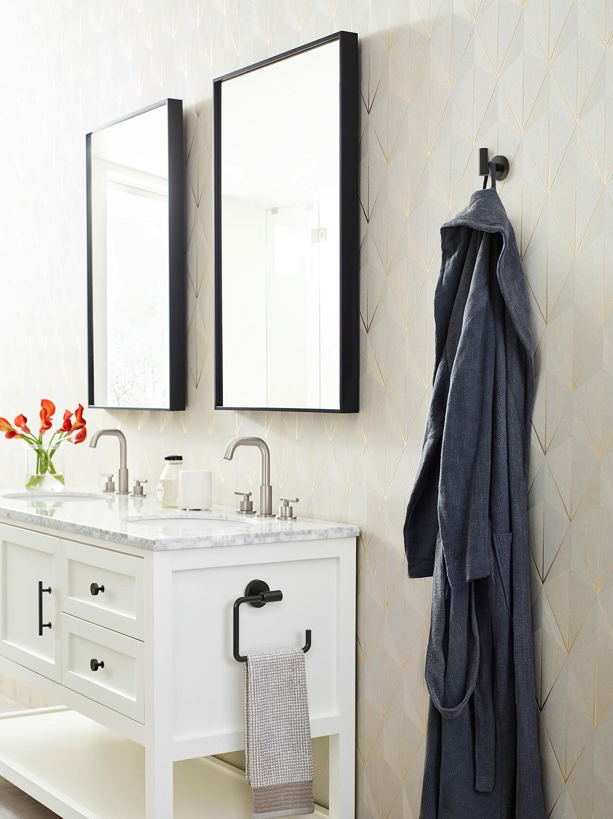 Amerock BH26541MB | Matte Black Towel Bar | 6-7/16 in Length Towel Holder