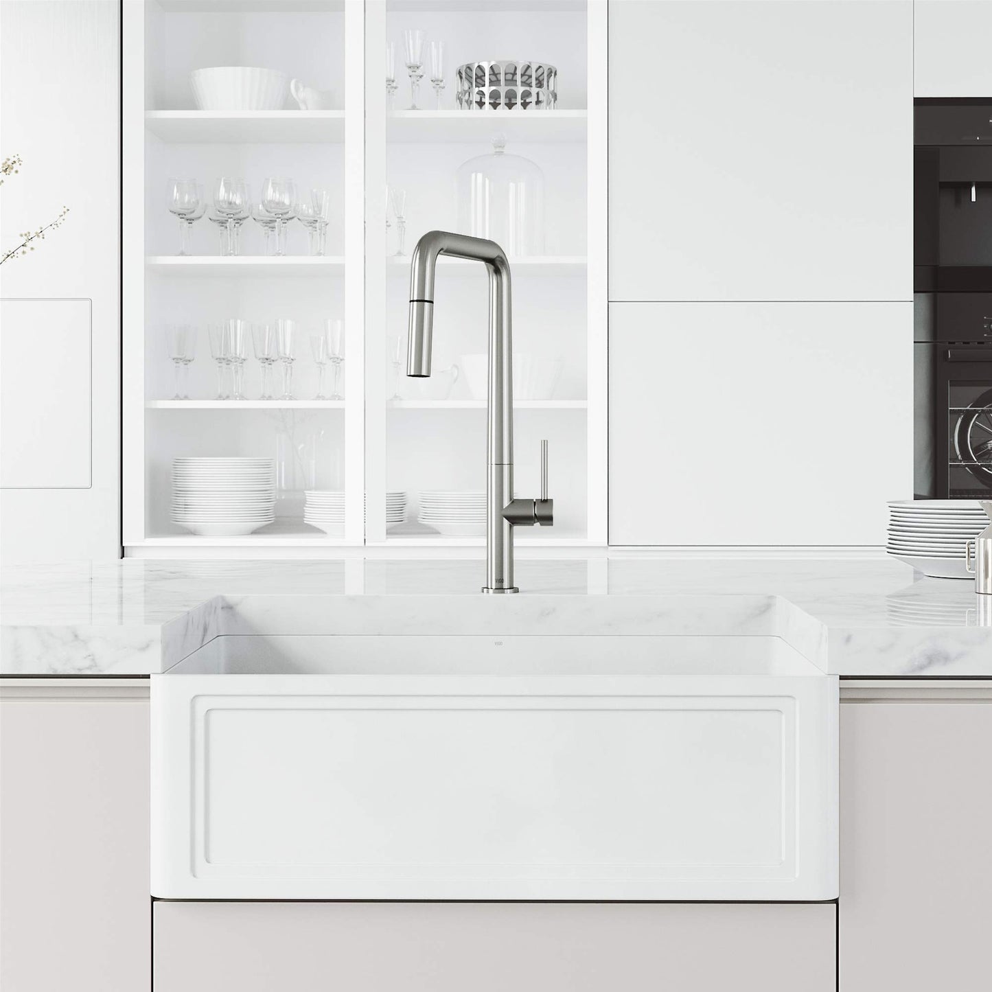 VIGO VG02013ST Parsons 18'' Single Handle Pull-Down Kitchen Faucet Stain-Steel