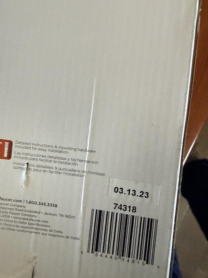 Trillian 74318 18" Wall Mount Towel Bar in Polished Chrome