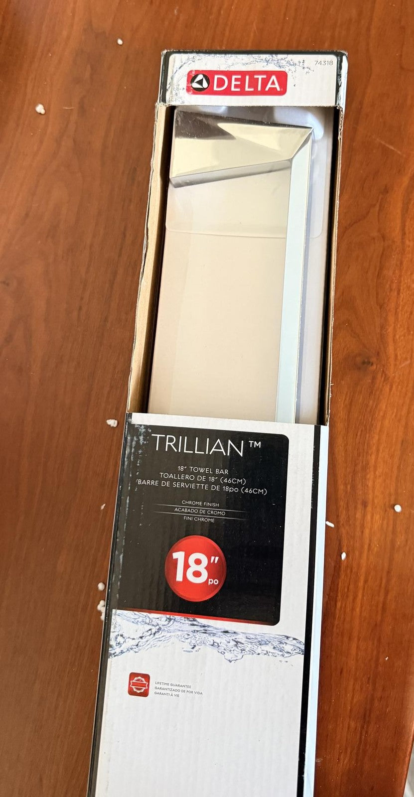 Trillian 74318 18" Wall Mount Towel Bar in Polished Chrome