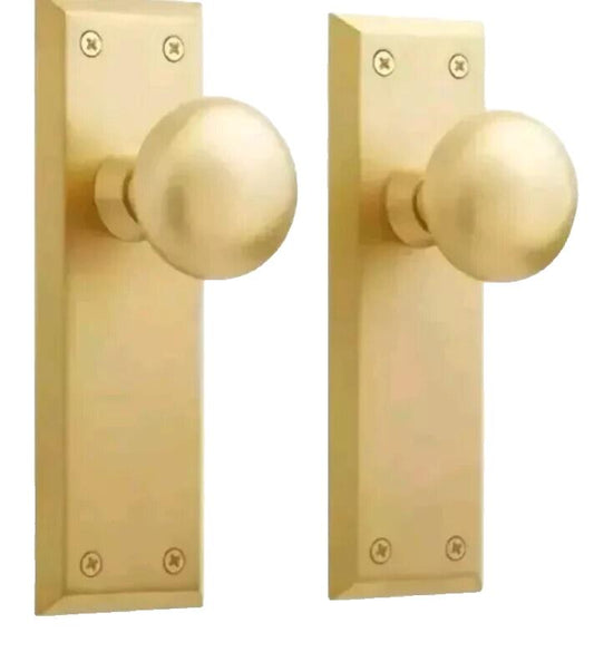 Signature Hardware  New York Privacy Interior Door Set - Brass - No Bakcset